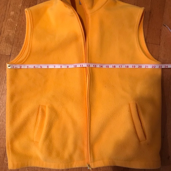Go Ahead Canada, Yellow Fleece Zip Up Vest, Large - Picture 4 of 4